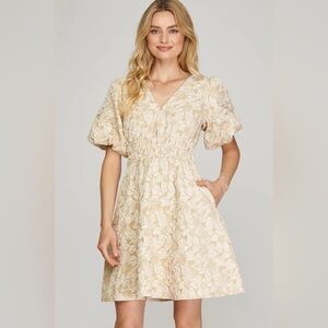 BUNGALOWS Beige Floral Jacquard V-Neck Puff Sleeve Short Boutique Dress Sz M